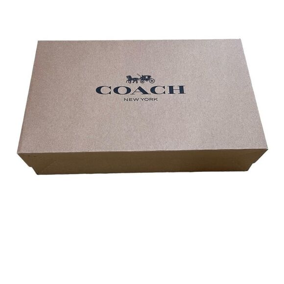 🌟NEW🌟Coach🌟 100% Wool Logo Squared Scarf - Picture 2 of 3